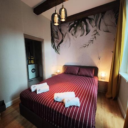 Apart Lion Bridge Self Check In Apartment Sofia Bagian luar foto