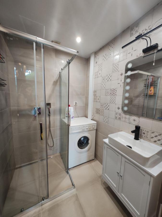 Apart Lion Bridge Self Check In Apartment Sofia Bagian luar foto