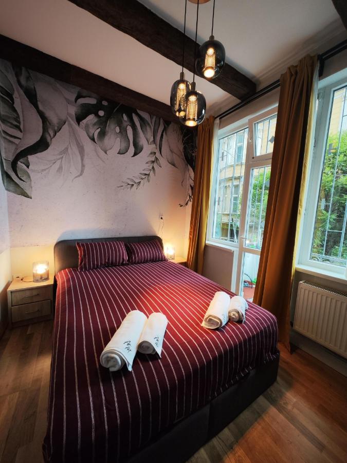 Apart Lion Bridge Self Check In Apartment Sofia Bagian luar foto